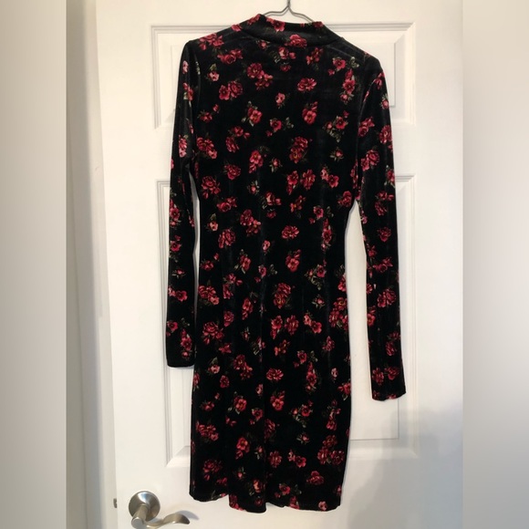 Velvet black floral dress - Picture 3 of 3
